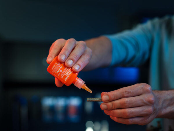 Permatex<span class="sup">®</span> High Strength Removable Threadlocker Orange 10ml - Image 7